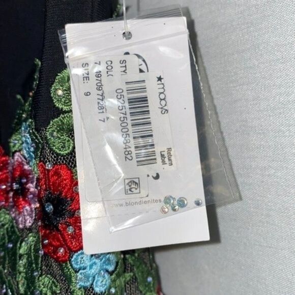 BLONDIE Sleeveless Short Fit + Flare Party Dress - Picture 6 of 12